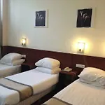 מלון De Paris 3*