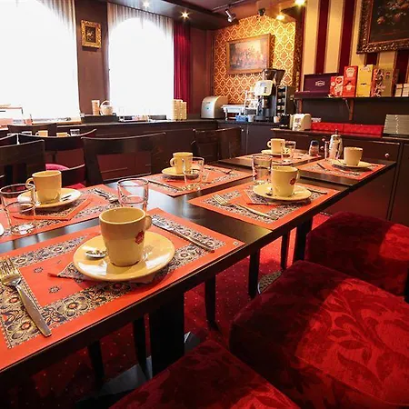De Paris 3*