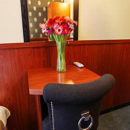 Hotel De Paris 3*
