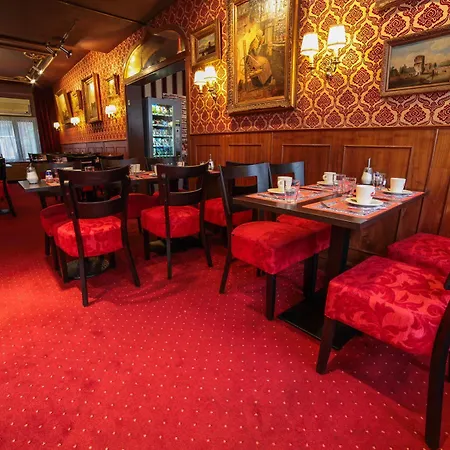 De Paris 3*