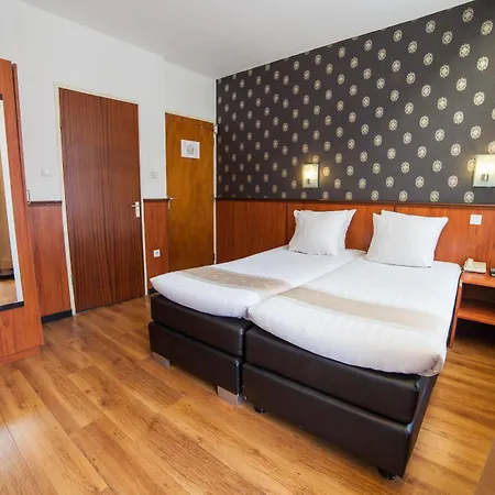 De Paris Otel 3*