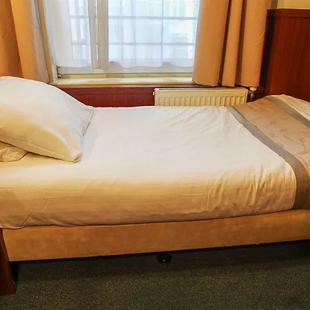 De Paris Szálloda 3*