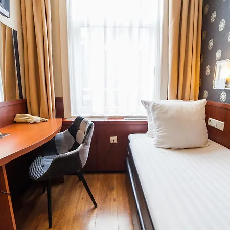 De Paris 3*