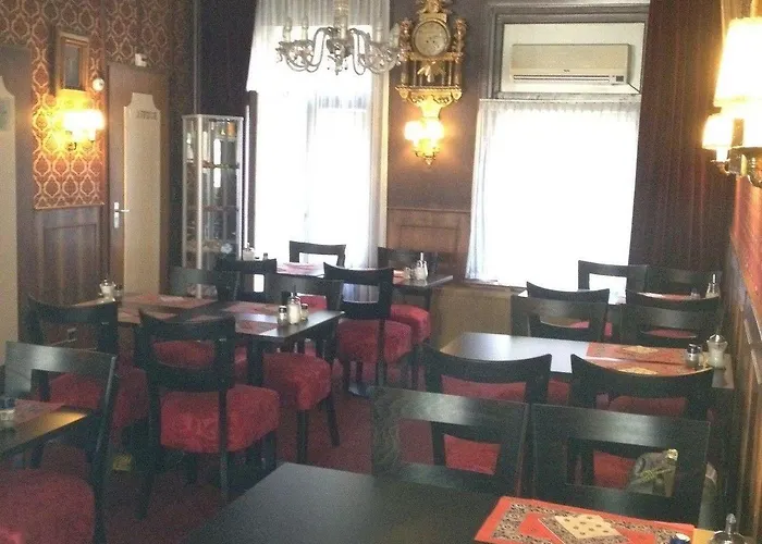 De Paris Szálloda 3*