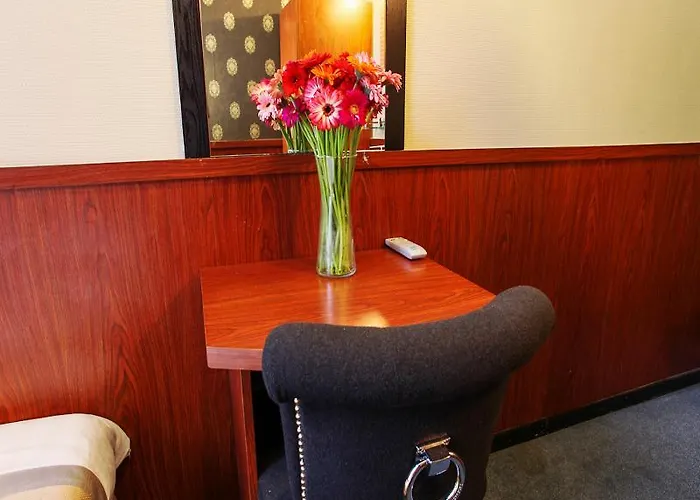 Szálloda De Paris 3*