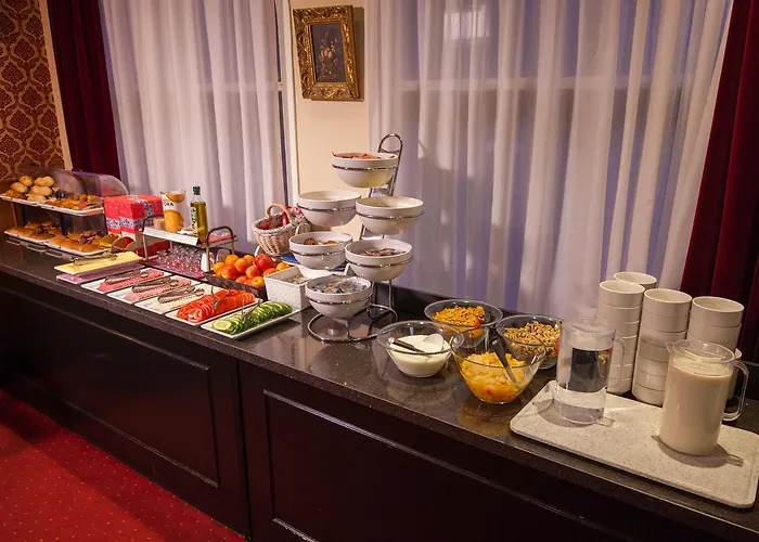 Szálloda De Paris 3*