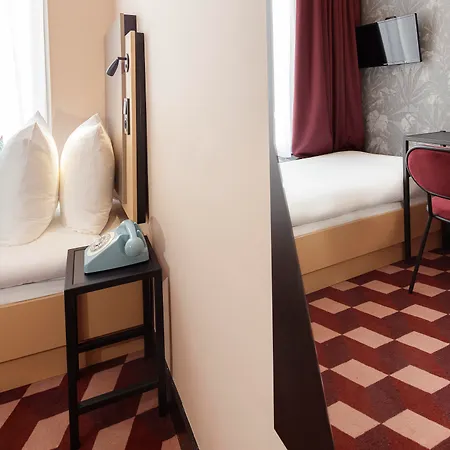 De Paris 3*
