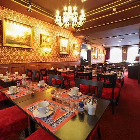 Hotel De Paris